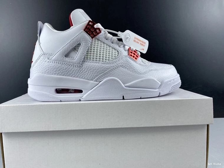 4  Air Jordan CT8527-112 